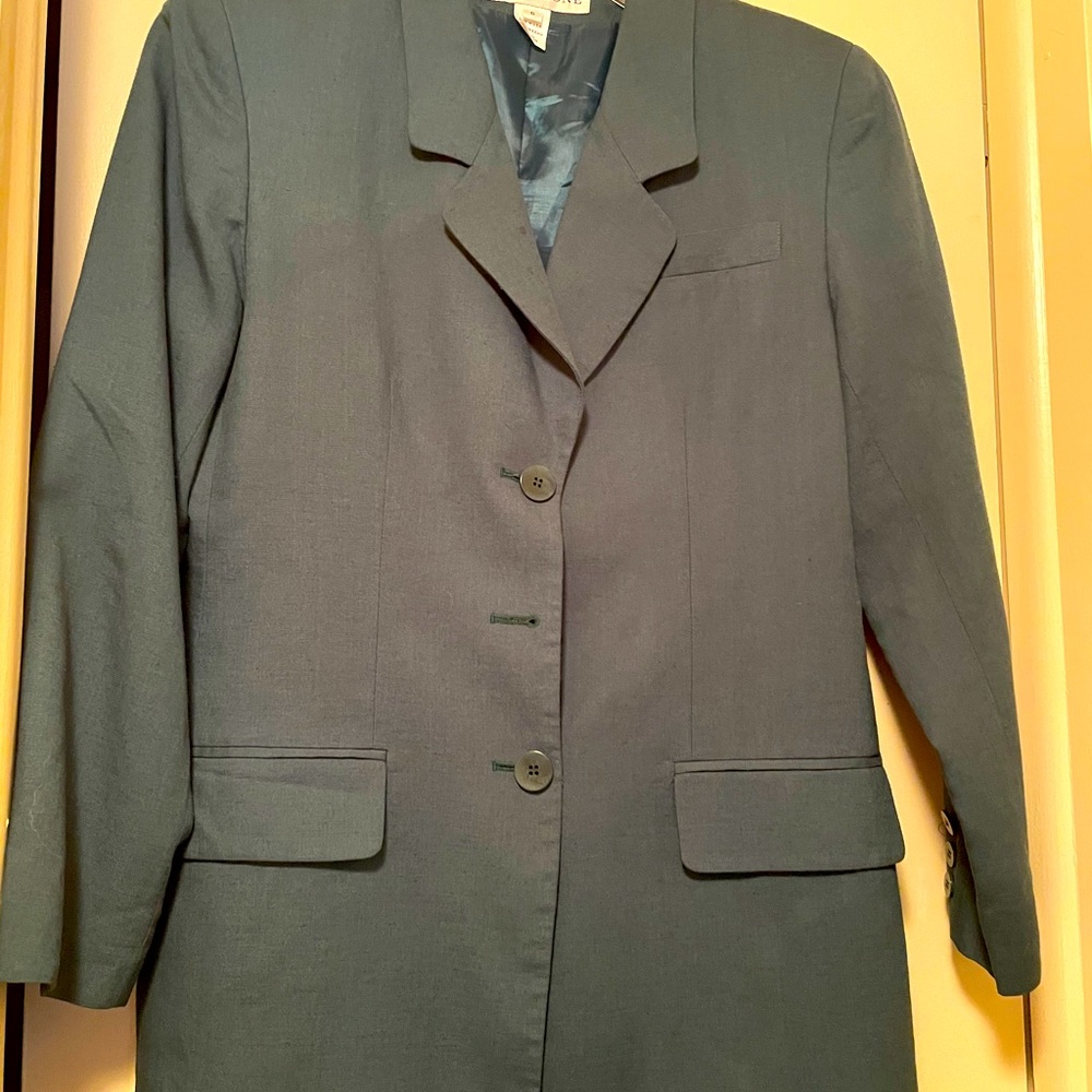 Ladies 2 piece Evan Picone suit